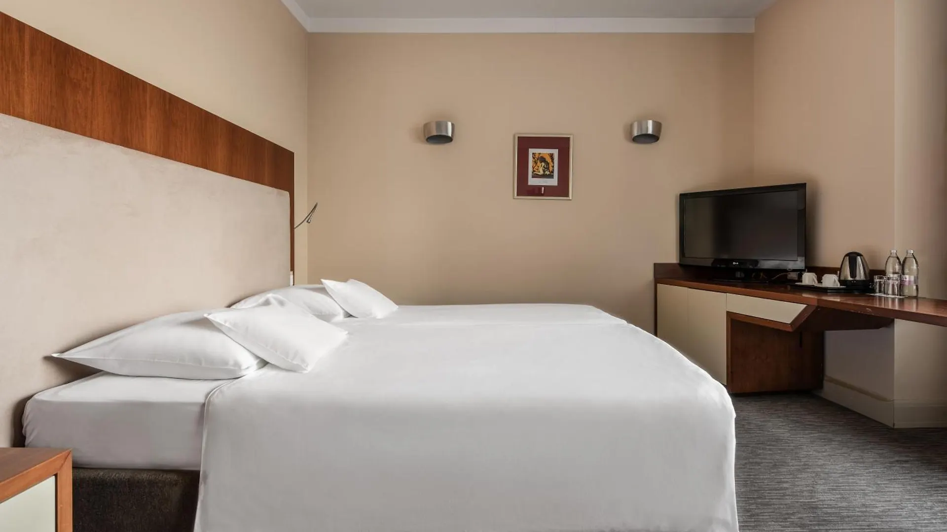 Eurostars Uhotel Ljubljana 4*,  Slovenia