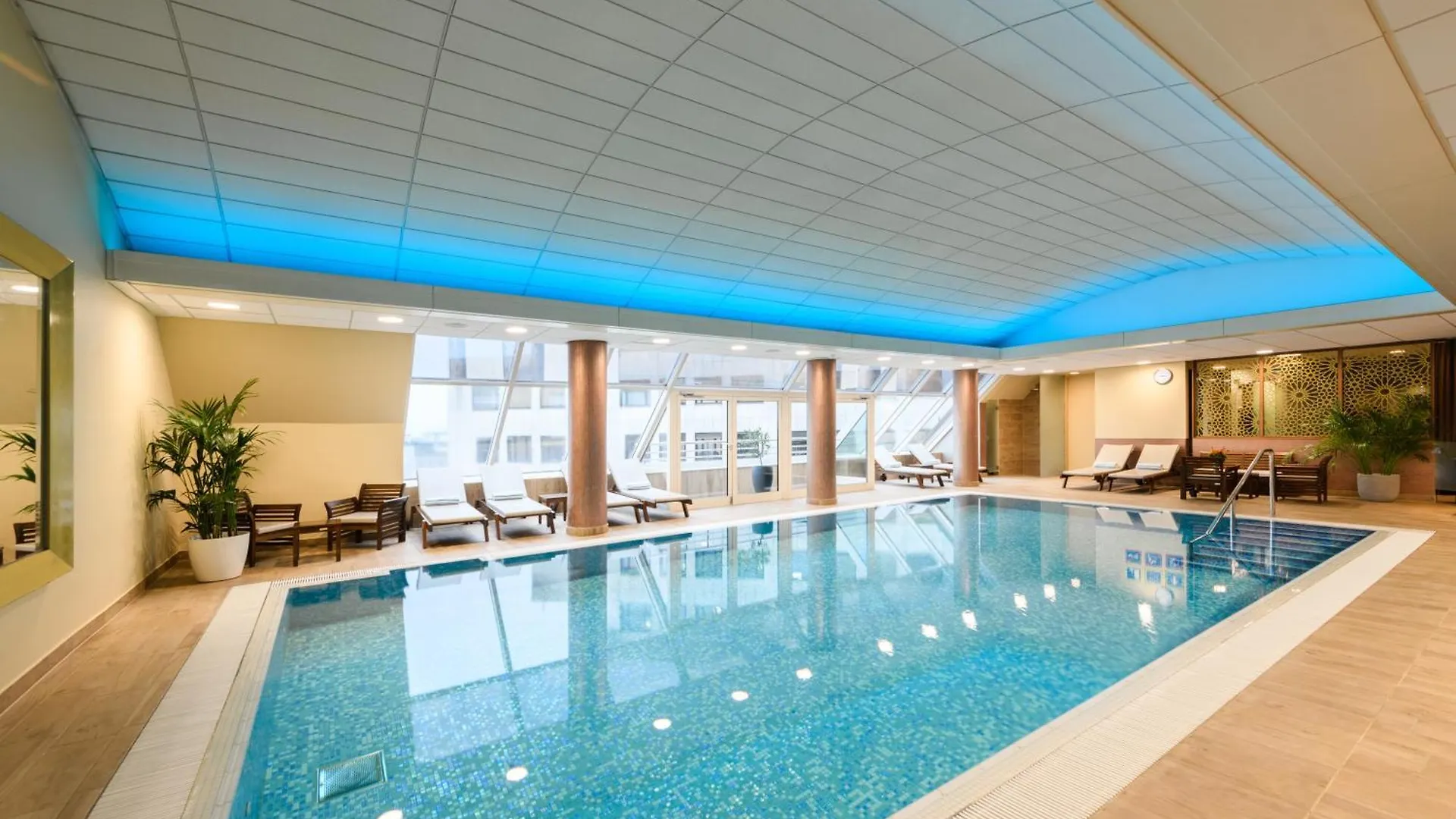Eurostars Uhotel Ljubljana 4*,