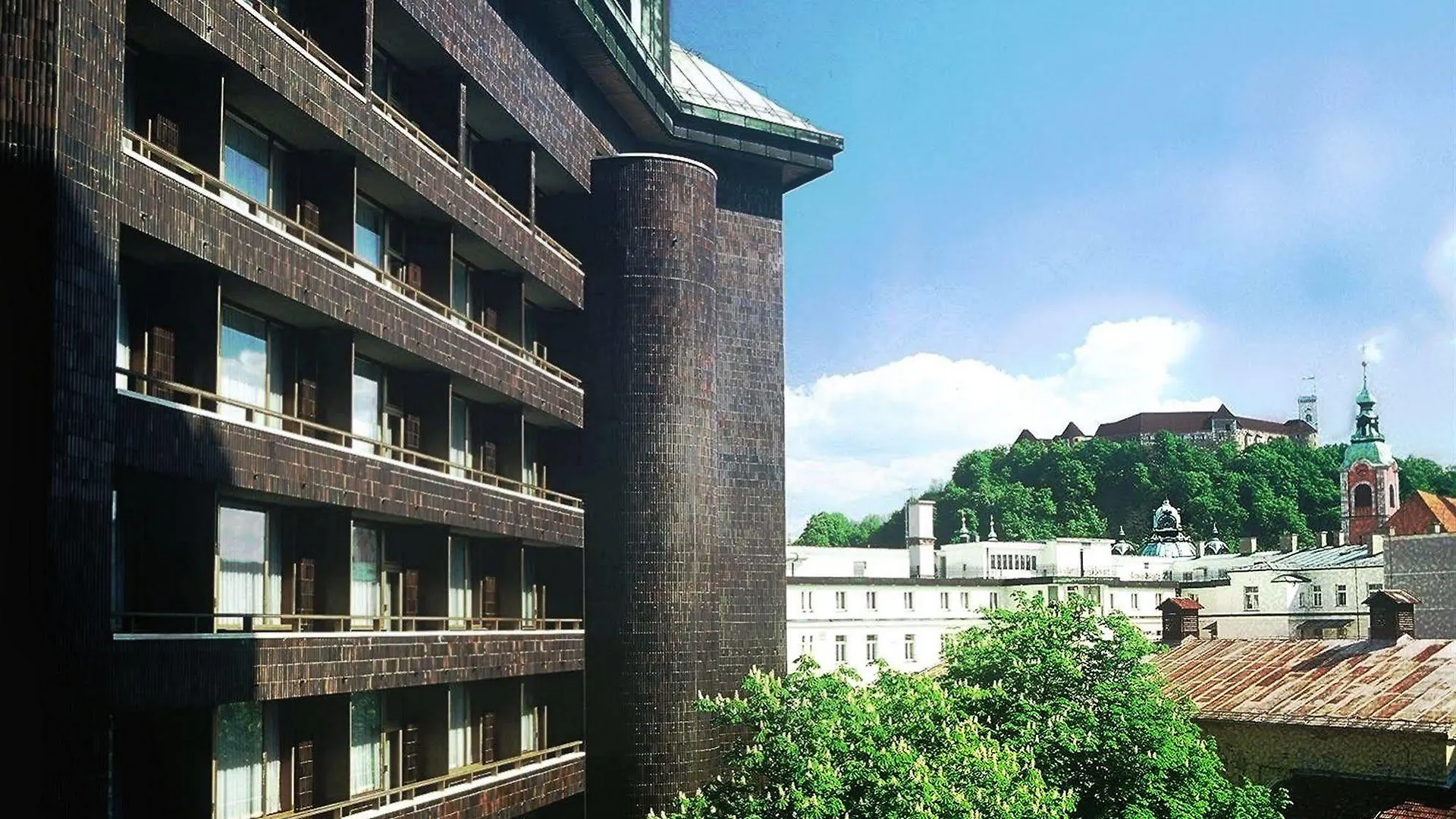 Eurostars Uhotel Ljubljana 4*,